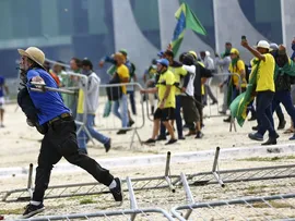 GENIAL/QUAEST: CERCA DE 86% DESAPROVA INVASÃO EM BRASÍLIA EM 8/1