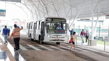 PARALISAÇÃO FAZ ÔNIBUS DEIXAREM DE CIRCULAR EM SETE MUNICÍPIOS DA RMS NESTA QUINTA
