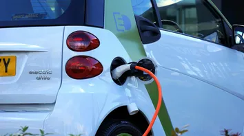 VEÍCULOS ELÉTRICOS E HÍBRIDOS 0KM APRESENTARAM MOVIMENTO DE QUEDA NOS PREÇOS EM 2024