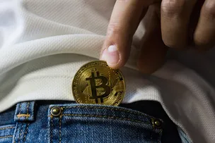 BITCOIN ENCERRA 2024 COTADO A US$ 92 MIL APÓS MÁXIMA HISTÓRICA DE US$ 106 MIL