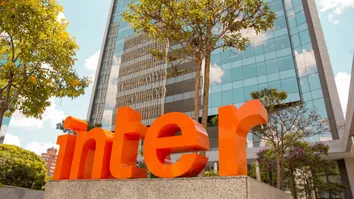 INTER LANÇA CARTÃO DE CRÉDITO EM DÓLAR E AUMENTA OPÇÕES DE PAGAMENTOS PARA BRASILEIROS NO EXTERIOR