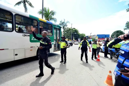 TRANSALVADOR MONTA OPERAÇÃO DE TRÂNSITO PARA FESTA DE IEMANJÁ