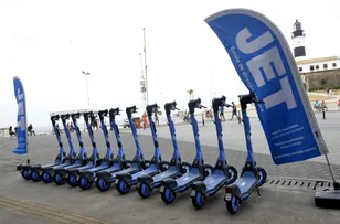 PATINETES ELÉTRICOS TERÃO OPERAÇÃO RESTRITA DURANTE CARNAVAL DE SALVADOR