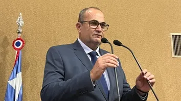 DEPUTADO COMEMORA O FIM DO CONTRATO COM A VIABAHIA, REPUDIA INDENIZAÇÃO DE R$ 892 MILHÕES, E COBRA AGILIDADE PARA NOVA LICITAÇÃO
