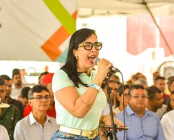 GOVERNADOR JERÔNIMO ATENDE SOLICITAÇÃO DE DEPUTADA E AUTORIZA PAVIMENTAÇÃO DA BA-782, EM JANDAÍRA