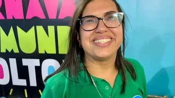 ANA PAULA MATOS COMEMORA FUZUÊ E FURDUNÇO E FAZ PEDIDO A FOLIÕES