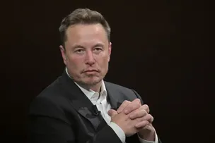 ELON MUSK ALCANÇA FORTUNA TRILIONÁRIA E ESTABELECE MARCO INÉDITO ENTRE OS BILIONÁRIO