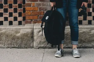 ESCOLAS E CRECHES BAIANAS RECEBEM 19 MIL MOCHILAS DA RECEITA FEDERAL