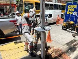 PREFEITURA INOVA E INSTALA ESTAÇÕES DE RECARGA DE MAQUININHAS PARA AMBULANTES NO CARNAVAL DE SALVADOR