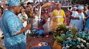 DEVOÇÃO A IEMANJÁ REÚNE ADEPTOS DO CANDOMBLÉ DE TODA A BAHIA