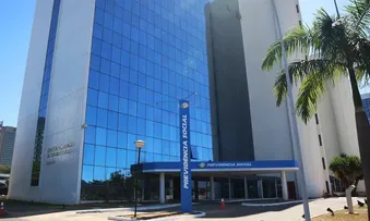 LULA ASSINA MEDIDA PROVISÓRIA QUE DISPONIBILIZA CRÉDITO DE R$ 3,3 BI PARA VÍTIMAS DE FRAUDE NO INSS