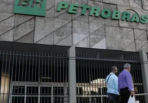PETROBRAS ANUNCIA COMPRA DE OITO NOVOS NAVIOS GASEIROS