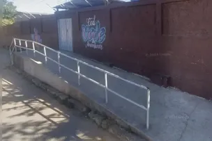 PROFESSOR É AGREDIDO POR ALUNOS APÓS IMPEDIR USO DE CELULAR EM SALA