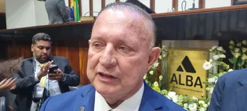 REELEITO, ADOLFO MENEZES DIZ QUE CUMPRIRÁ A LEI CASO A JUSTIÇA DETERMINE; ENTENDA AQUI