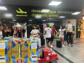 TURISTAS CHEGAM À BAHIA COM RECEPÇÃO ESPECIAL DA SETUR-BA