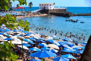 SOMBREIROS VOLTAM A DOMINAR PORTO DA BARRA