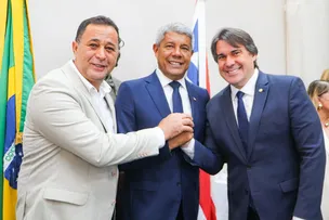 PREFEITO DE IBIRAPITANGA SE ENCONTRA COM JERÔNIMO E DEPUTADO NILTINHO NA ABERTURA DOS TRABALHOS LEGISLATIVOS
