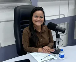PREFEITA DÉBORA REGIS AFIRMA QUE EDUCAÇÃO VAI CUMPRIR 200 DIAS LETIVOS PELA 1ª VEZ EM 12 ANOS E DESTACA FOCO NA ALFABETIZAÇÃO