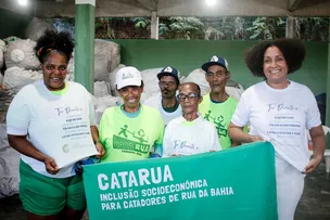 VESTINDO A ESPERANÇA NO CARNAVAL: ORGANIZAÇÕES MOBILIZAM CAMPANHA PARA ARRECADAÇÃO DE FUNDOS DE APOIO AOS  CATADORES EM SITUAÇÃO DE RUA
