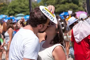 CRO BAHIA FAZ ALERTA PARA CUIDADOS AO BEIJAR NESTE CARNAVAL