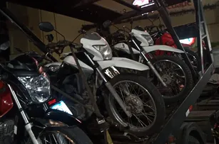 AÇÃO CONTRA TRANSPORTE CLANDESTINO AUTUA 25 MOTOCICLISTAS EM SALVADOR