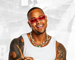 LÉO SANTANA LEVARÁ UNIVERSO POP PARA O CARNAVAL 2025