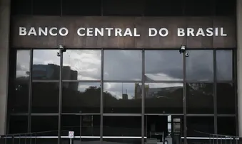 FLUXO CAMBIAL TOTAL EM 2025 ATÉ 22 DE AGOSTO É NEGATIVO EM US$ 16,674 BI, MOSTRA BC