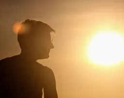 ONDA DE CALOR SE ESTENDE POR MAIS 10 DIAS NO BRASIL; VEJA ÁREAS AFETADAS