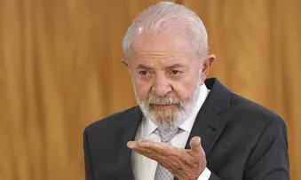 LULA DEFENDE PRESUNÇÃO DE INOCÊNCIA A INDICIADOS POR GOLPE DE ESTADO