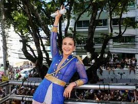 BAIANA CLAUDIA LEITTE APARECE COMO A SEGUNDA CANTORA MAIS RICA DO BRASIL; VEJA A LISTA