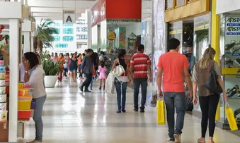 VENDAS NO COMÉRCIO FECHAM 2024 COM ALTA DE 4,7%, A MAIOR DESDE 2012