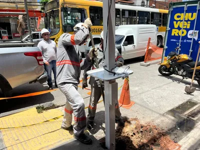 PREFEITURA INOVA E INSTALA ESTAÇÕES DE RECARGA DE MAQUININHAS PARA AMBULANTES NO CARNAVAL DE SALVADOR