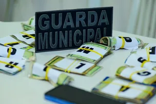 GUARDA MUNICIPAL REALIZA ENTREGA DE DOCUMENTOS ENCONTRADOS NO CARNAVAL ATÉ 4 DE ABRIL