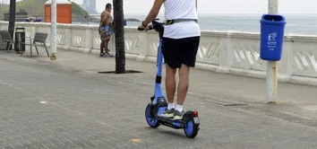PREFEITURA OFERECE AULAS GRATUITAS DE CONDUÇÃO SEGURA DE PATINETES AOS DOMINGOS