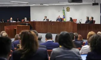 STF ENCERRA PRIMEIRO DIA DO JULGAMENTO DE BOLSONARO E ALIADOS