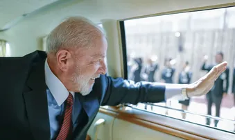 LULA VISITA VIETNÃ PARA ELEVAR NÍVEL DA RELAÇÃO COM O PAÍS
