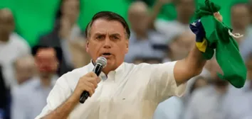 BOLSONARO DIZ SER ALVO DE ACUSAÇÕES GRAVES E INFUNDADAS E VOLTA A ATACAR URNAS