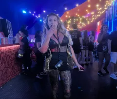 ANDRESSA URACH REVELA SE GRAVARÁ CONTEÚDO ADULTO EM SALVADOR