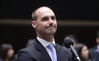 SALÁRIO, FORO NO STF: O QUE MAIS EDUARDO BOLSONARO PERDE AO RENUNCIAR A CÂMARA?