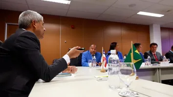 JERÔNIMO RODRIGUES SE REÚNE COM PREFEITO DE BUERAREMA E ENTREGA EQUIPAMENTOS PARA ÁREA DA SAÚDE E TRANSPORTE