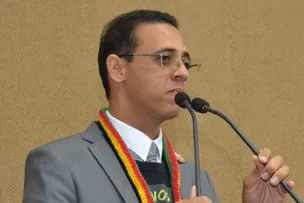 DEPUTADO APRESENTA MOÇÃO DE SOLIDARIEDADE AO MESTRE OLAVO DA BAHIA: 'SÍMBOLO VIVO DA CULTURA BAIANA'