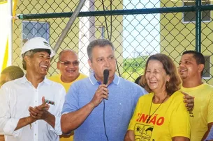 RUI COSTA VISITA OBRA DE 300 UNIDADES DO MCMV EM CAJAZEIRAS
