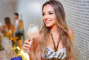 CAMAROTE VILLA REVELA BAR SECRETO EXCLUSIVO ASSINADO PELA CHANDON PASSION