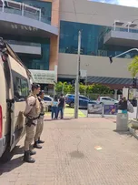 QUASE 5 MIL OBJETOS PROIBIDOS SÃO RETIDOS PELA PM NO CARNAVAL 2025