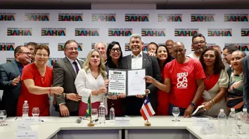 ESTADO E APLB FORMALIZAM ACORDO DE REAJUSTE SALARIAL PARA PROFESSORES DA EDUCAÇÃO BÁSICA DA BAHIA