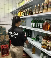 ESTABELECIMENTOS HOTELEIROS SÃO FISCALIZADOS DURANTE OPERAÇÃO EDUCATIVA REALIZADA PELA POLÍCIA CIVIL
