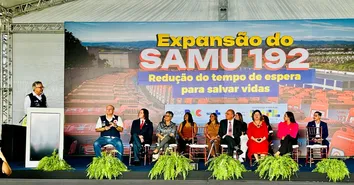 BAHIA UNIVERSALIZA COBERTURA DO SAMU COM ENTREGA DE NOVAS AMBULÂNCIAS
