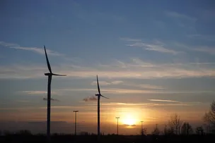 TRANSIÇÃO ENERGÉTICA: O ALUMÍNIO COMO UM ALIADO ESTRATÉGICO PARA UMA ECONOMIA DE BAIXO CARBONO