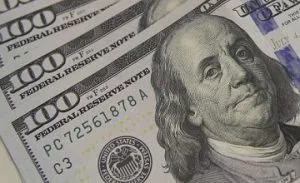FED MANTÉM JUROS INALTERADOS NOS EUA ENTRE 4,25% E 4,5% EM MEIO INCERTEZAS