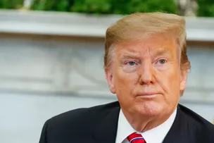 TRUMP MUDA REGRAS E ELOGIA SEGURANÇA DO SISTEMA ELEITORAL DO BRASIL